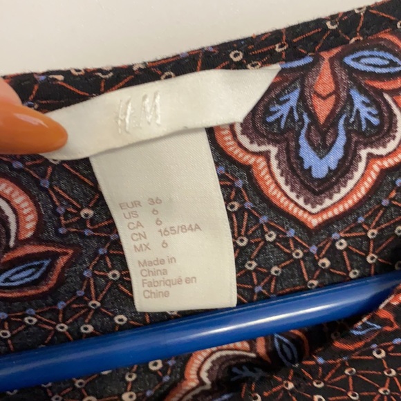 H&M dress size 6 - Picture 2 of 2